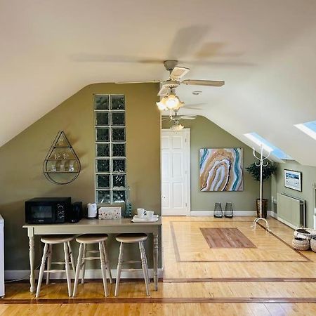 Quay Lane Studio Apartment Баллина Экстерьер фото